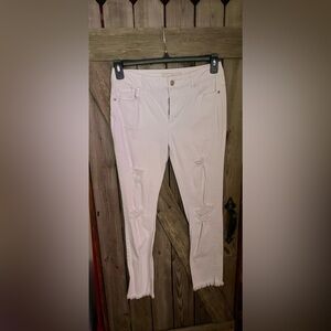 Elegant Cream Distressed Skinny Jeans